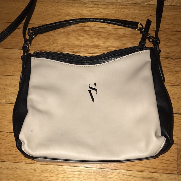 Simply Vera Vera Wang purse - Picture 2 of 4